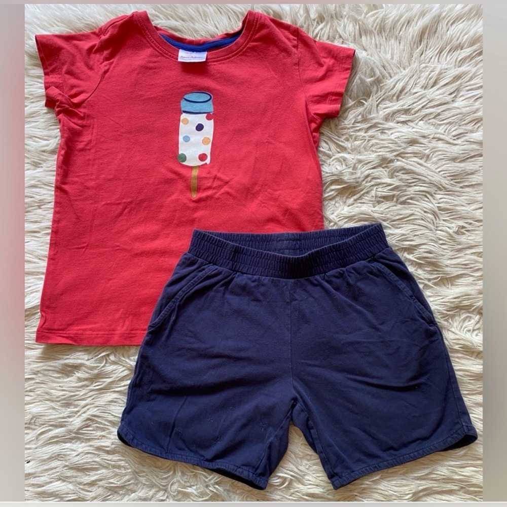 Hanna Andersson size 10 push pop shirt with matching shorts.